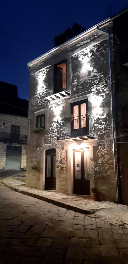 La Casa Del Pittore Di Petralia 페트랄리아 소프라나 외부 사진