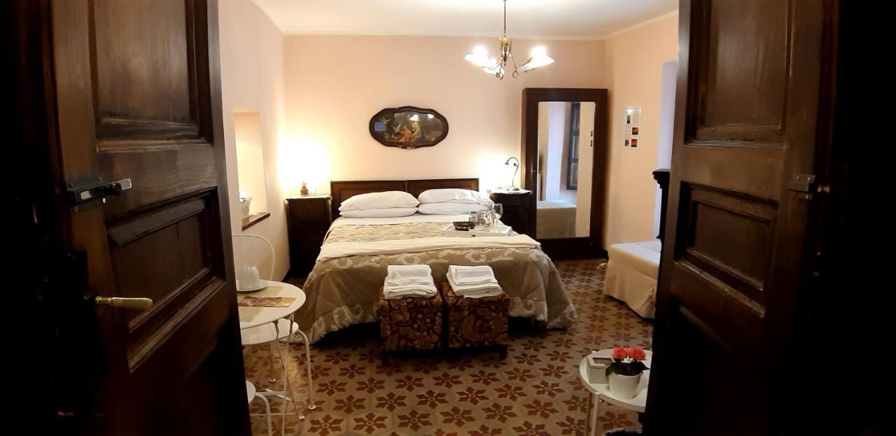 La Casa Del Pittore Di Petralia 페트랄리아 소프라나 외부 사진