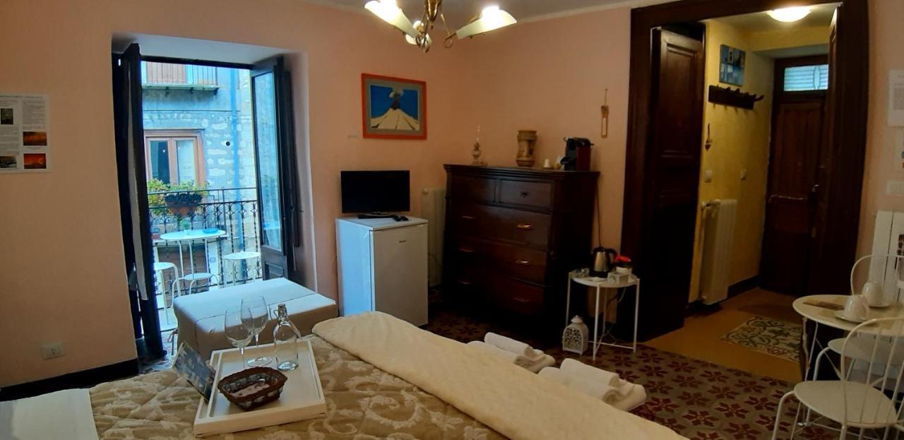 La Casa Del Pittore Di Petralia 페트랄리아 소프라나 외부 사진