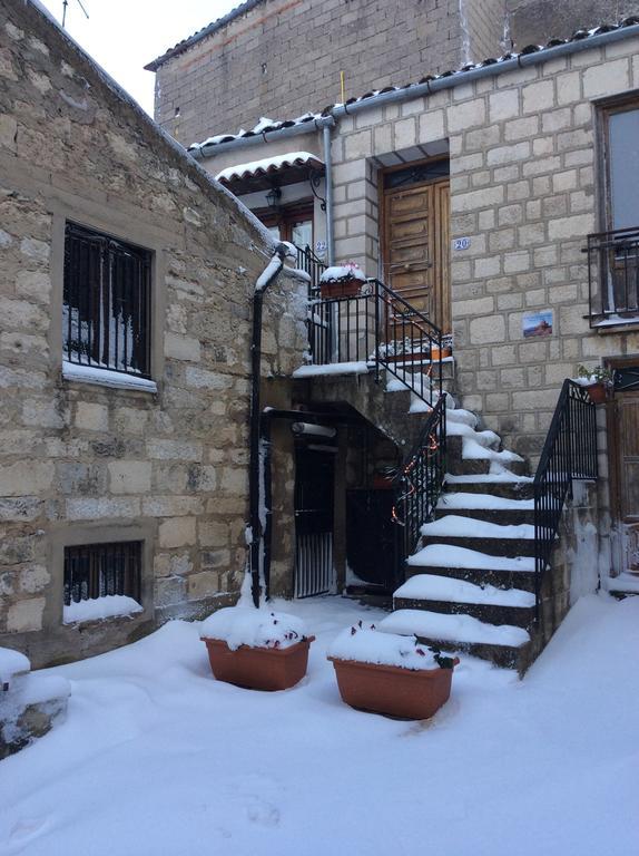 La Casa Del Pittore Di Petralia 페트랄리아 소프라나 외부 사진