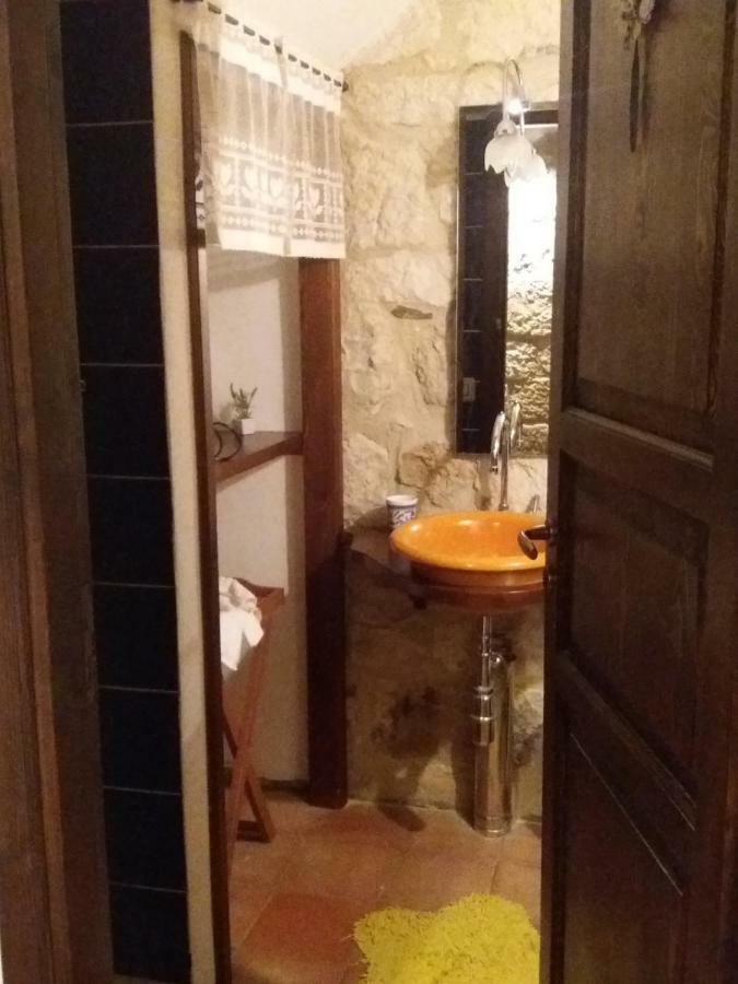 La Casa Del Pittore Di Petralia 페트랄리아 소프라나 외부 사진